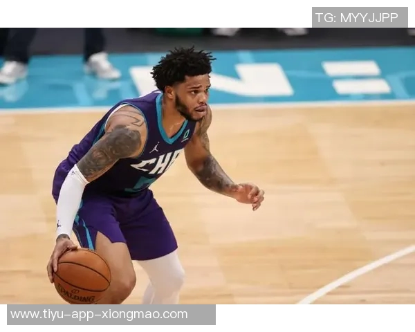 迈尔斯布里奇斯上半场表现出色8投3中贡献14分3助攻并罚球全中