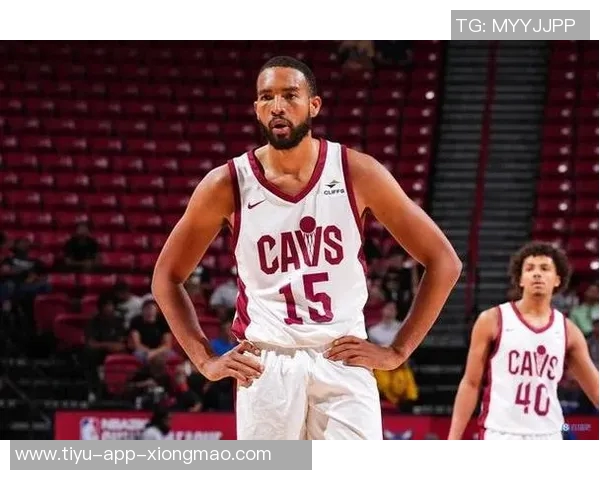 阿特金森谈梅里尔受伤情况需进一步观察莫布里撞击髋部影响